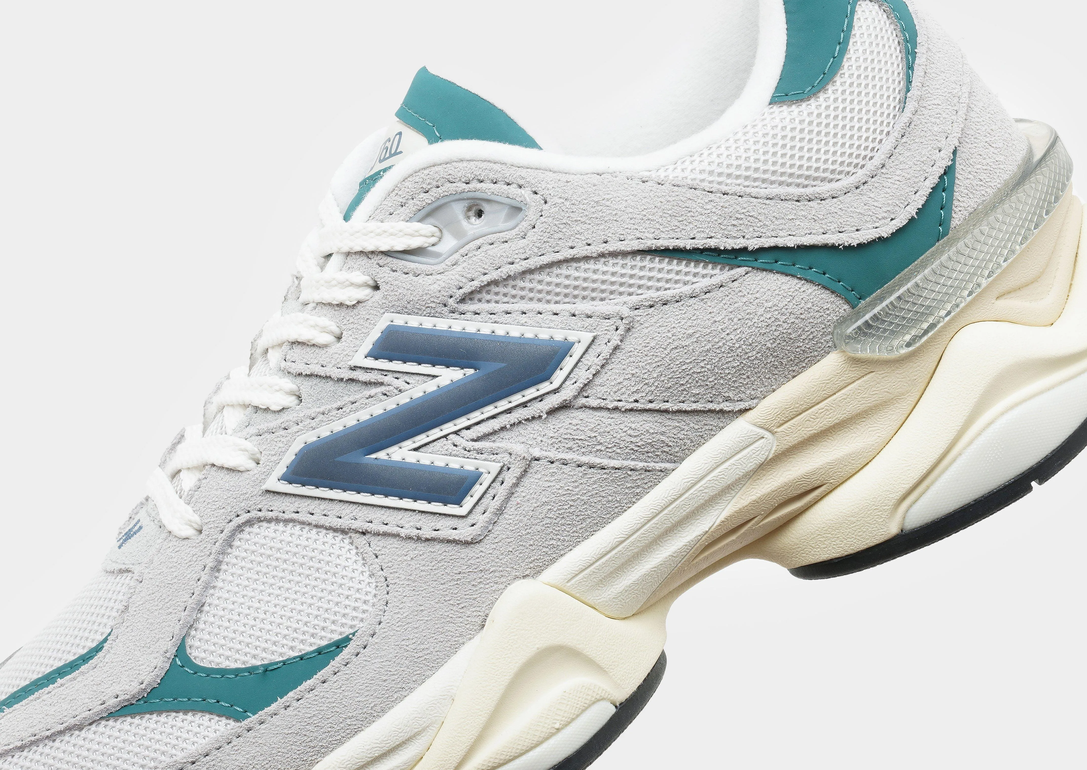9060 Women's