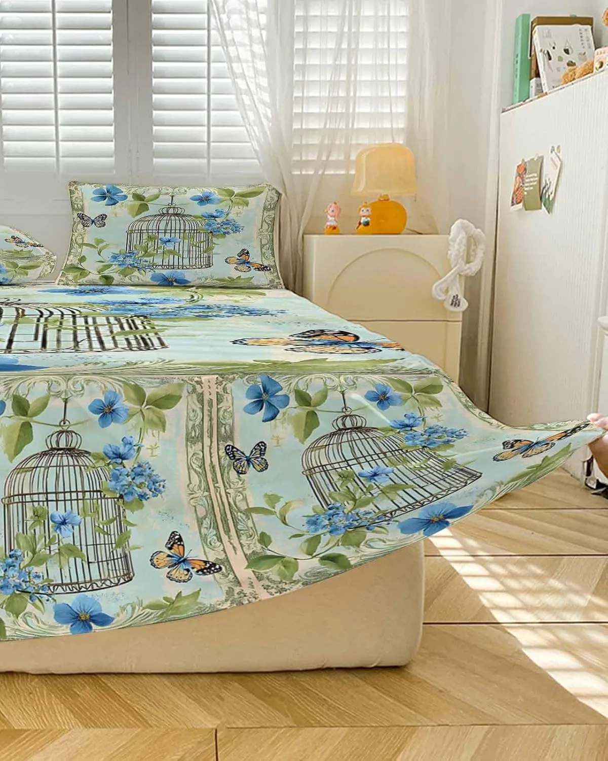 Birds Cage Bed Skirt Sheet Set 1 Bed Sheet & 2 Pillowcases, Bed Skirt Cal King Size 18 Inch Drop, Green Botanical Blue Floral Wrap Around Bed Skirts, Bedding Dust Ruffle Skirt Bedspread