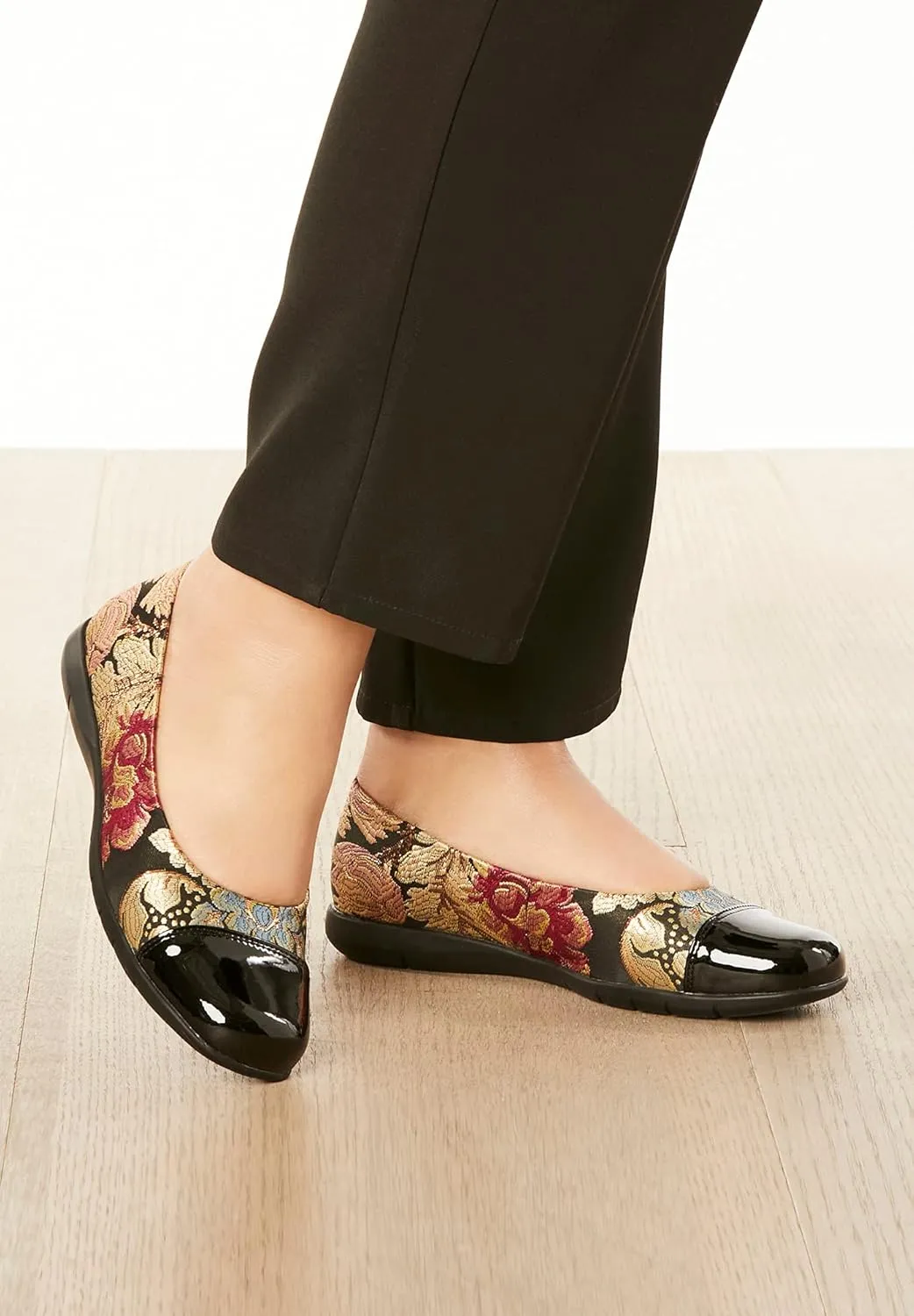 Comfortview Women's Wide Width The Fay Flat