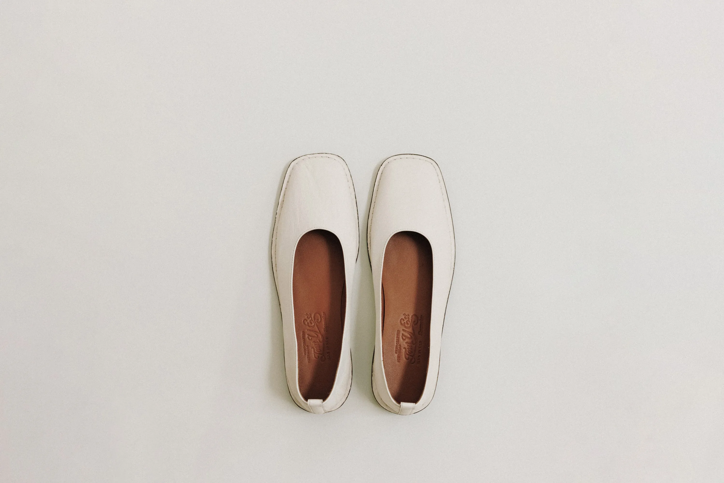 FLAT SABINE WHITE