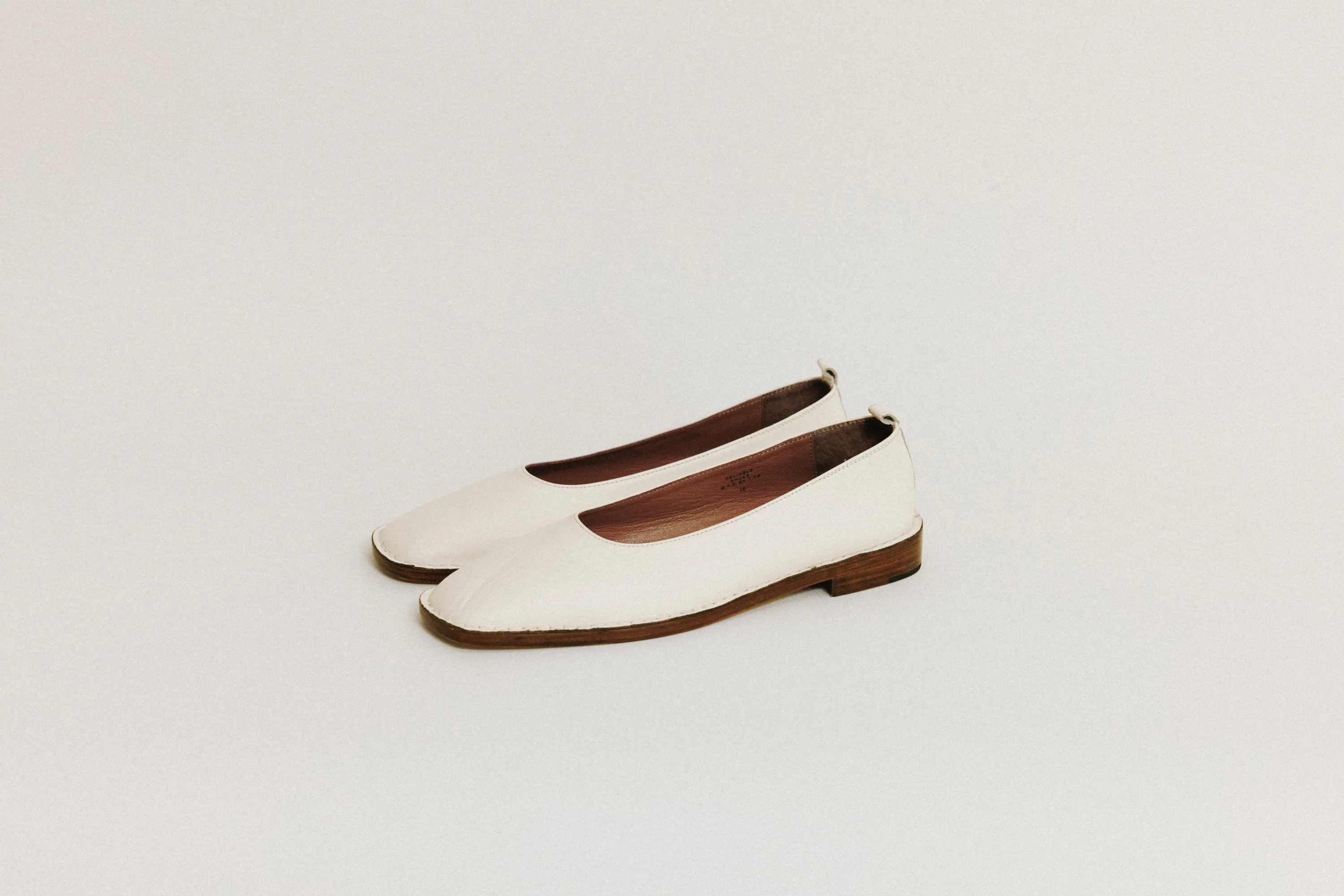 FLAT SABINE WHITE