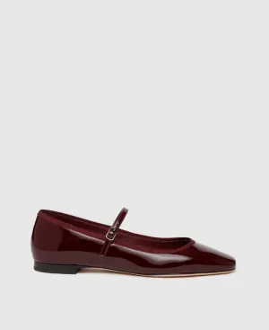 Jolie Flat