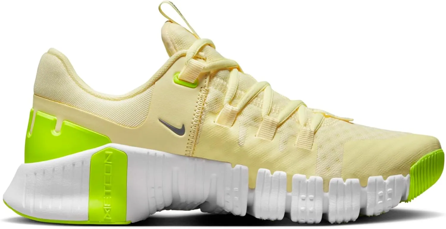 Nike Women's Sneaker, 0
