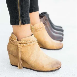 Supportive lightweight orthopedic Boots