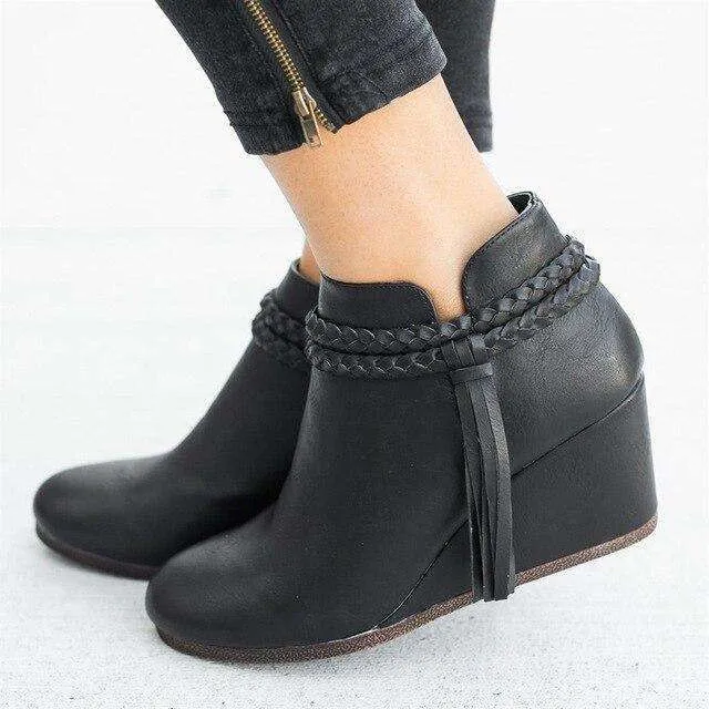 Supportive lightweight orthopedic Boots