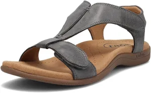 Taos Footwear Women's The Show Flat Sandal, Steel, 11 Wide